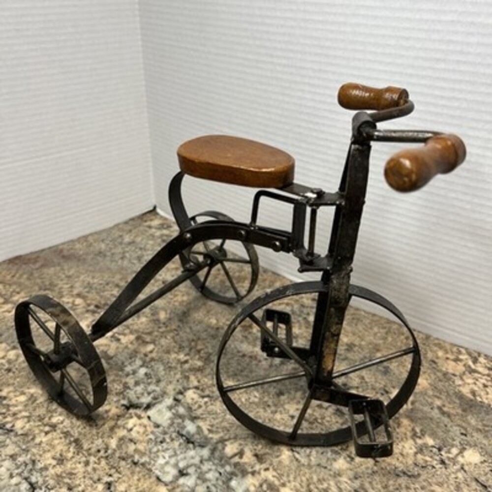 VTG Miniature Small Tricycle Functioning Wrought Iron & Wood Rustic Art Decor 9"
